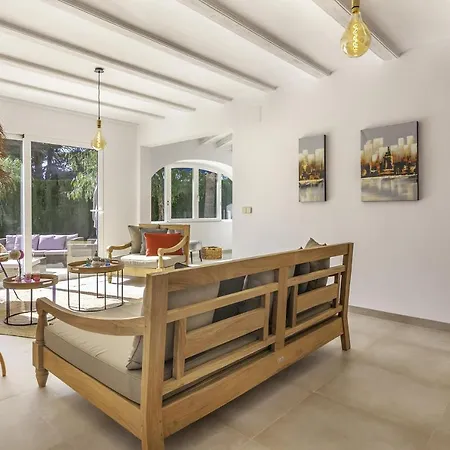 Guzman - Cathy Вилла Бениса