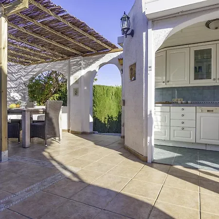 Villa Guzman - Cathy